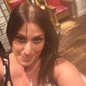 Meet your Posher, Yolanda